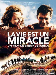 Affiche du film "La vie est un miracle"